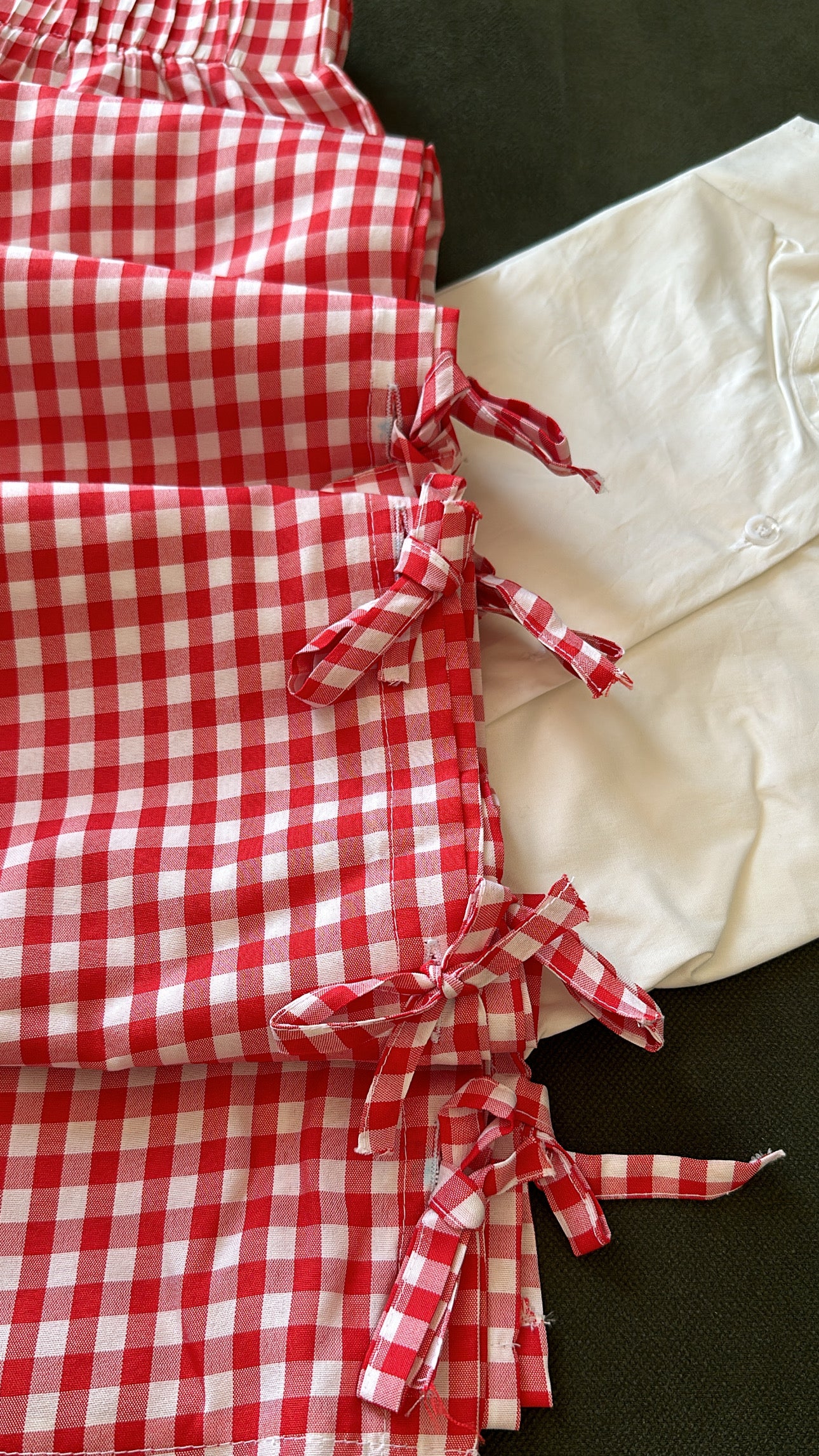 Red gingham ribbon pants